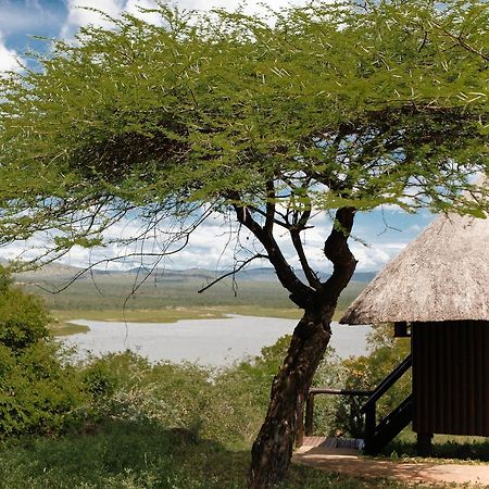 Nkwazi Lake Lodge Понгола Экстерьер фото