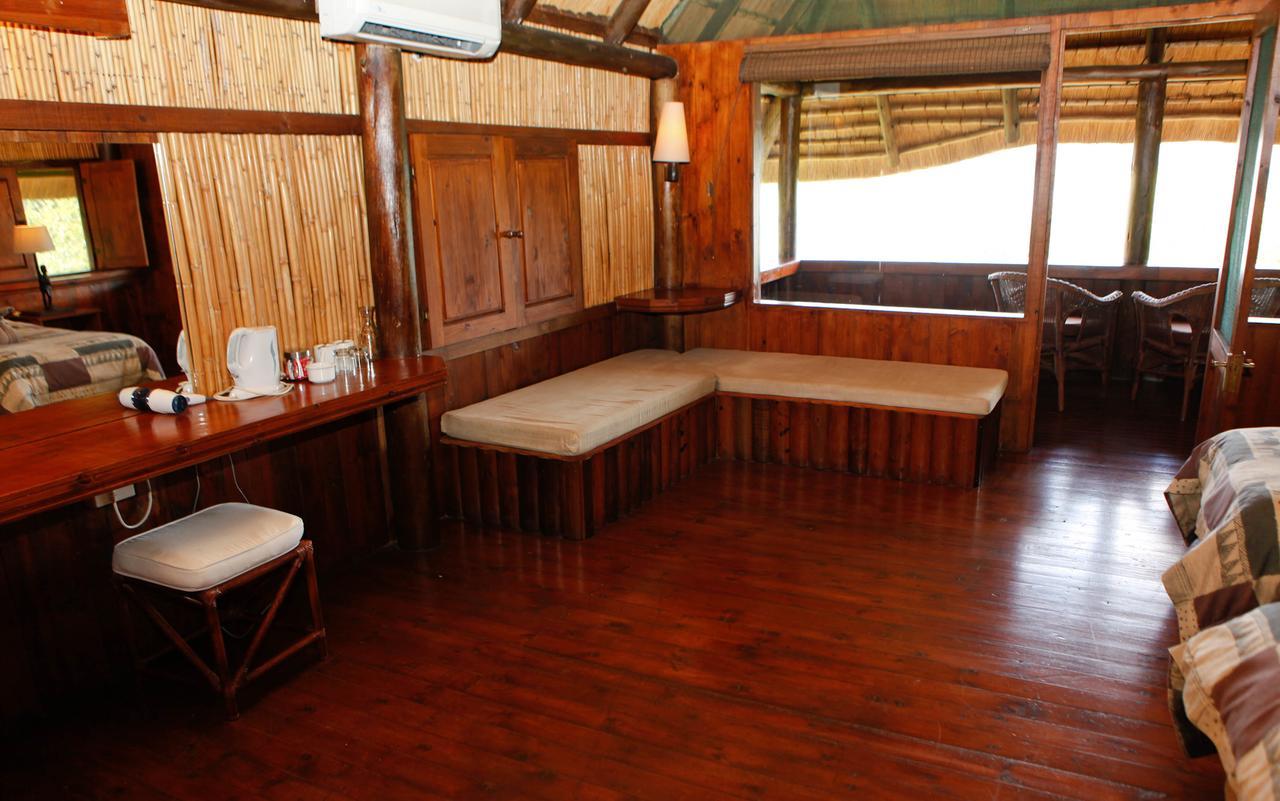 Nkwazi Lake Lodge Понгола Экстерьер фото